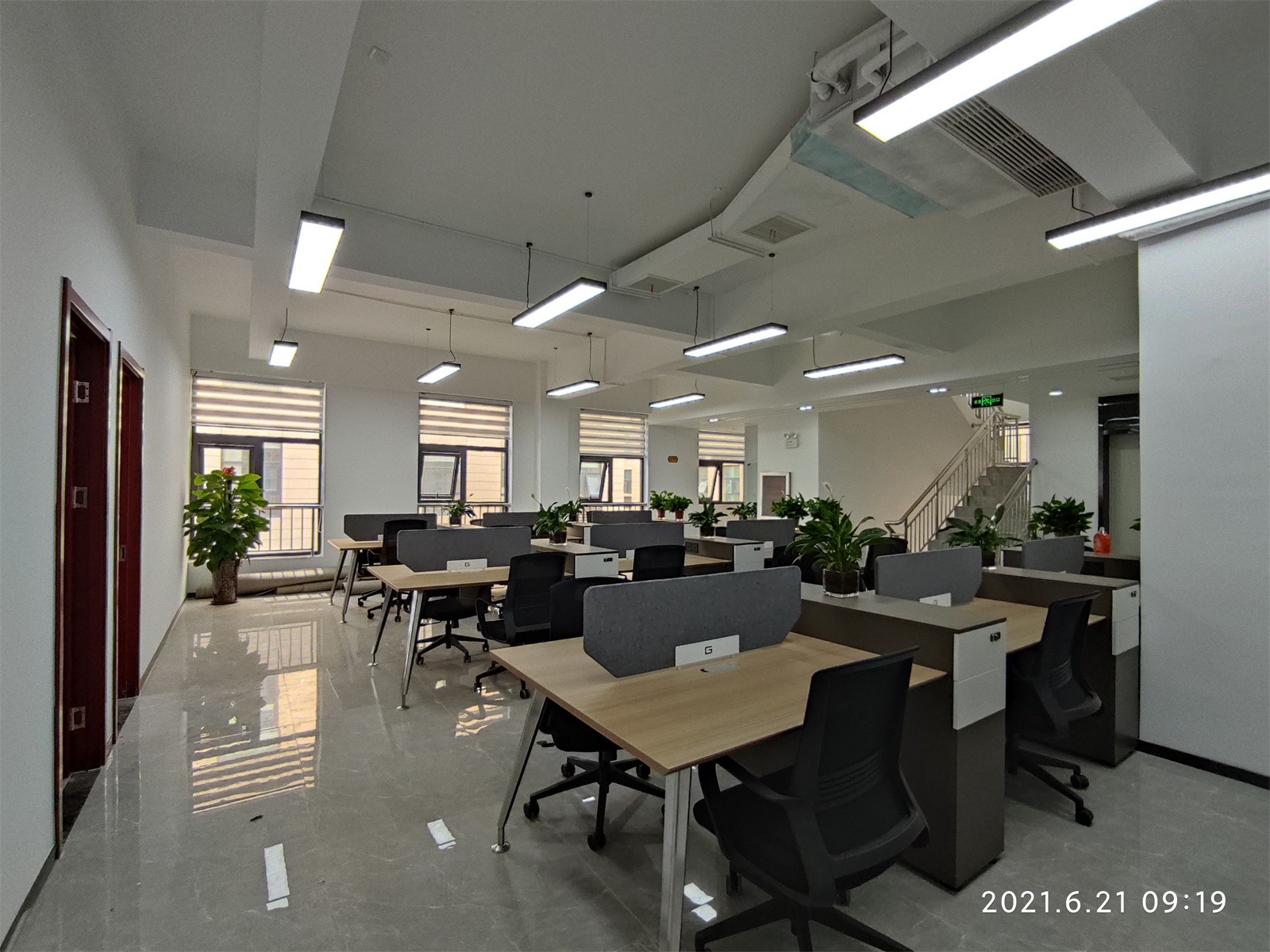金河水务二层办公区.jpg